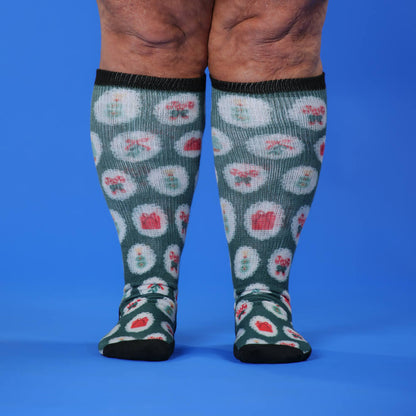 Wrapped Up EasyStretch™ Socks